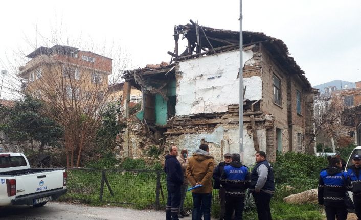 Sanatçı Salkım’ın doğup büyüdüğü ev yıkıldı