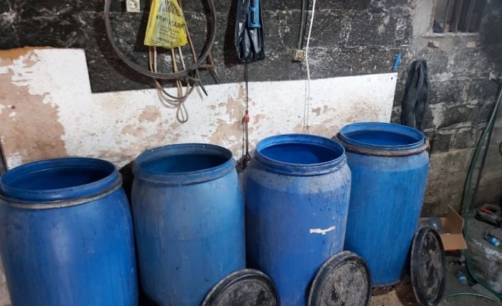 Adana’da 3 bin 650 litre kaçak içki ele geçirildi