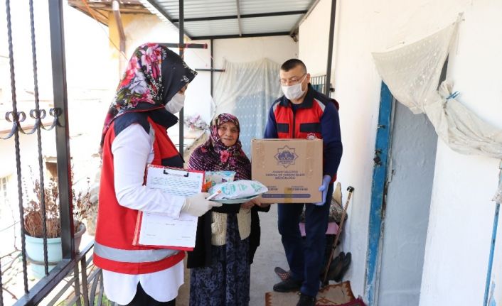 Aksaray Belediyesi tüm yaşlıların ihtiyaçlarını gideriyor