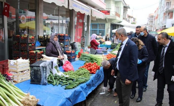 Başkan Kaplan, pazaryerinde Korona virüs önlemlerini denetledi