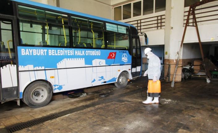 Bayburt Belediyesi korona virüsüne karşı dezenfekte çalışmalarını artırdı