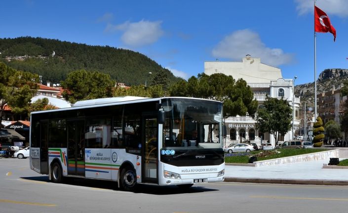 Büyükşehirden hastane sağlık görevlilerine ücretsiz servis