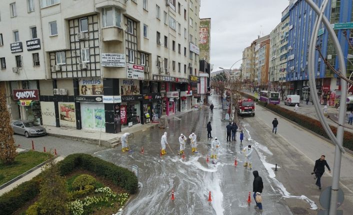 Çorum’da Belediye, tüm cadde ve sokakları yıkadı