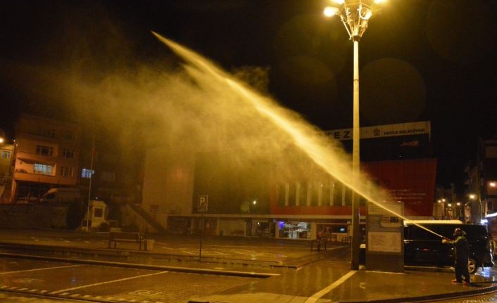 Havza’da cadde ve sokaklar dezenfekte ediliyor