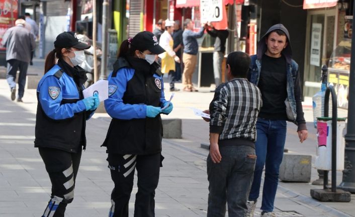 Karabük polisi hem ‘Evde kal’ uyarısı yaptı hem de bilgilendirdi