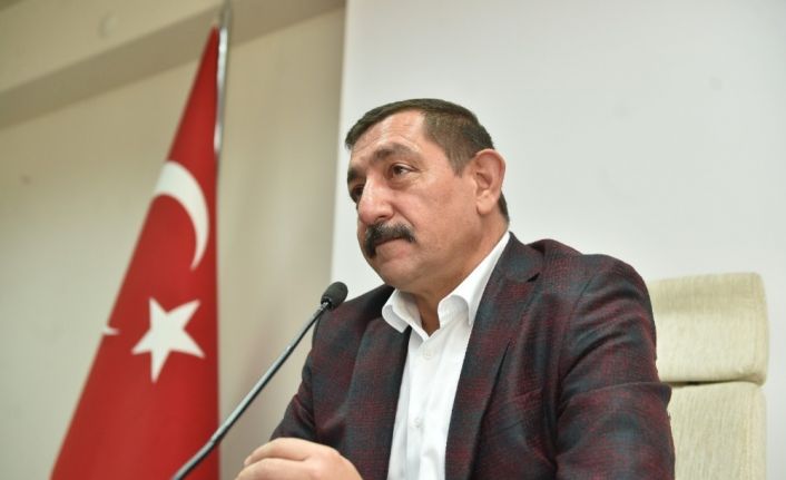 Kastamonu Belediyesi, her gün 100’den fazla aileye erzak götürüyor