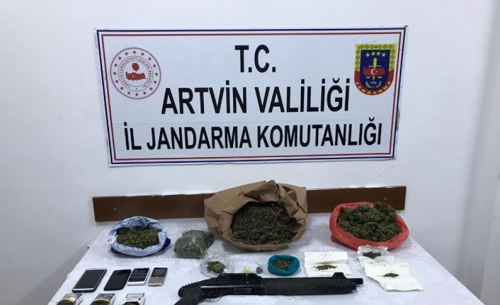 Koronavirüs  kararlarına uymayanlara jandarmadan idari para cezası