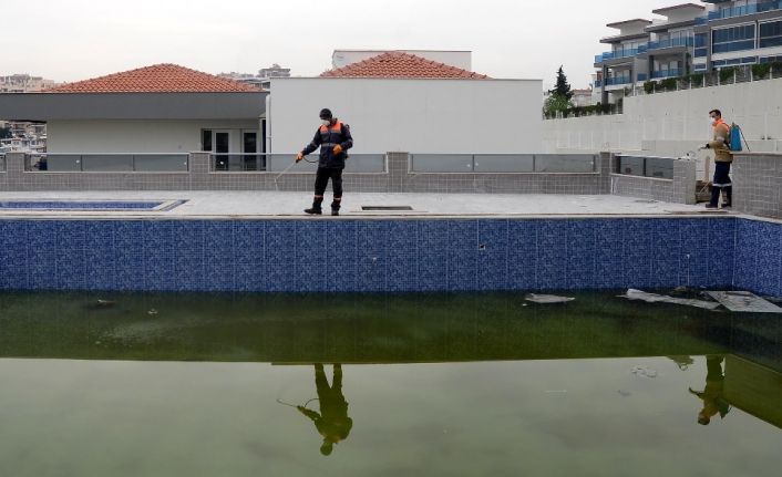 Kuşadası’nda dezenfekte çalışmaları sürüyor