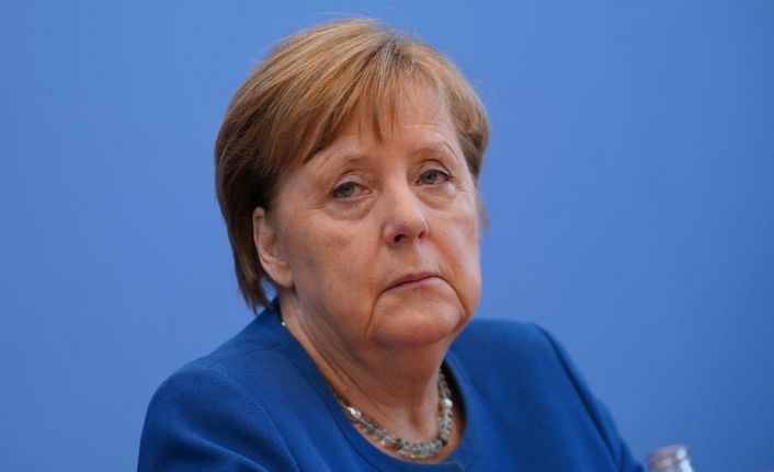 Merkel: “Almanya’nın yüzde 70’i enfekte olabilir”