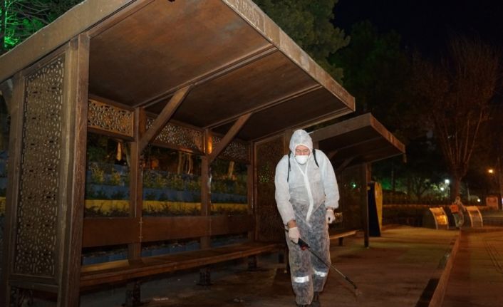 Nevşehir’de özel halk otobüsleri ve duraklar dezenfekte edildi