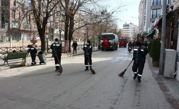 Odunpazarı’nda cadde ve sokaklar yıkandı