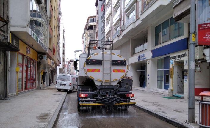 Ordu’da sokak ve caddeler yıkanıyor