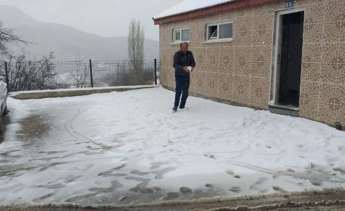 Osmaneli’nin yüksek kesimleri beyaza büründü