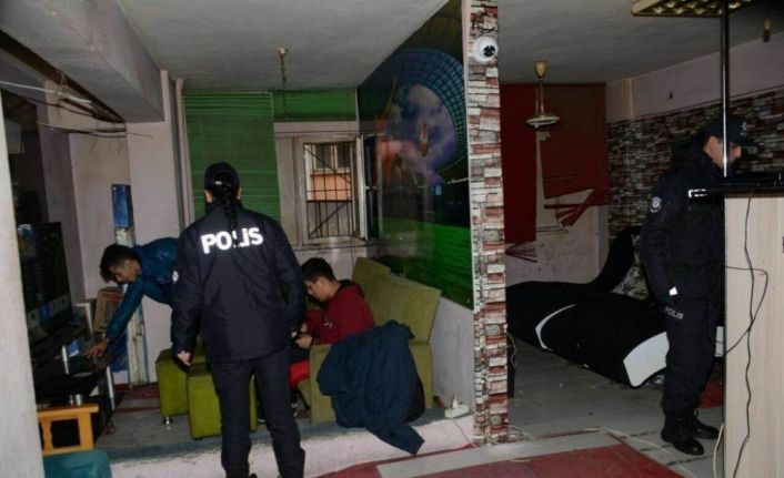 Polis 20 aranan şahsı yakaladı