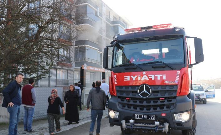 Yangında mahsur kalanları itfaiye kurtardı