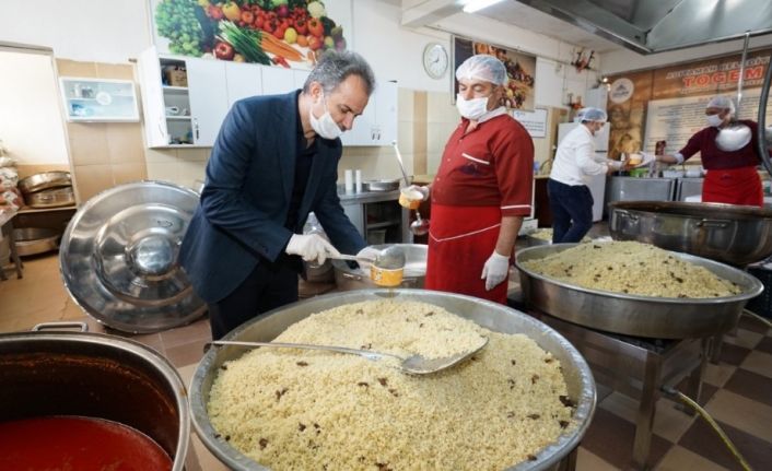 Yaşlılara evde yemek servisi