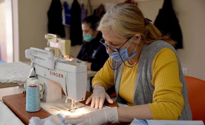 Belde Evleri kursiyerlerinden 7 bin maske