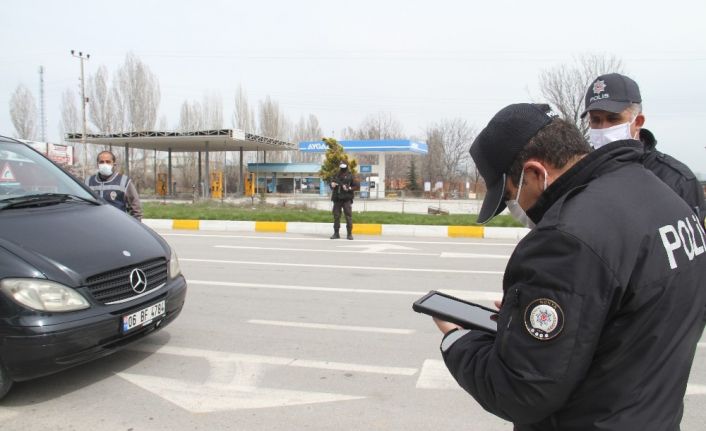 Beyşehir’de polis tedbirlere uymayanlara ceza yağdırdı