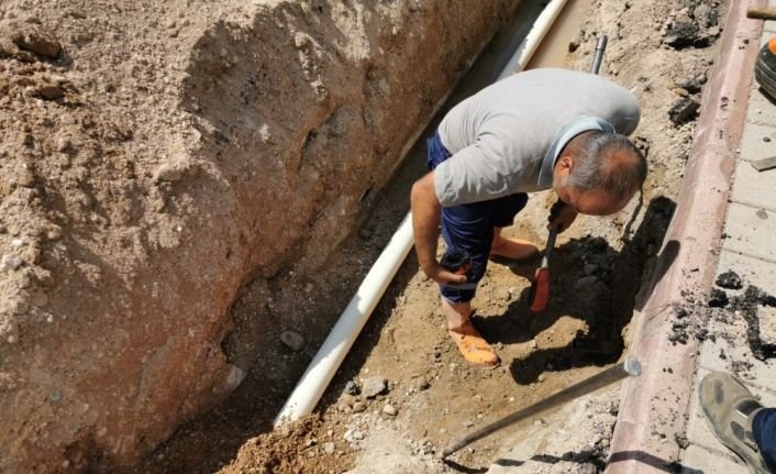 Çağlayan’daki içme suyu boru hattı yenilendi