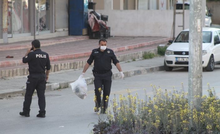 Çevre temizliği yapan polis takdirle karşılandı