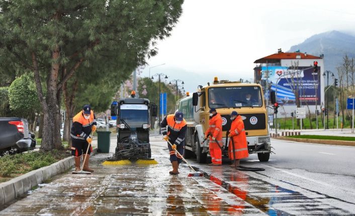 Denizli’de korona virüse karşı mücadele aralıksız devam ediyor