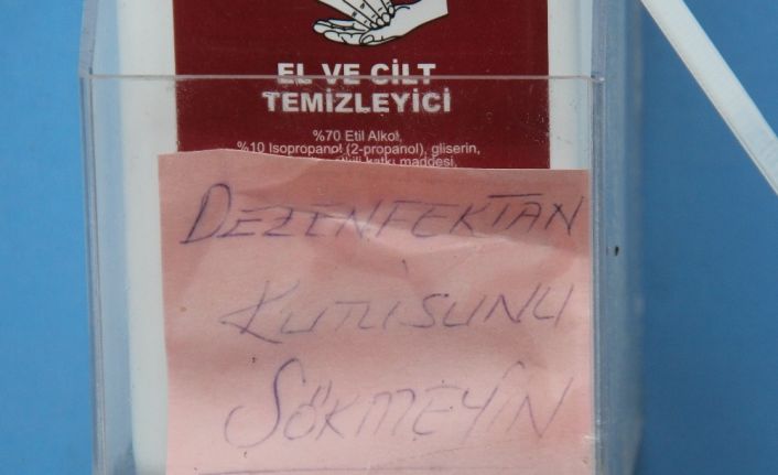 Dezenfekten kutusuna plastik kelepçe