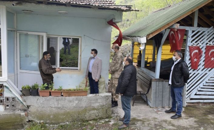 Emekli maaşını kampanyaya bağışlayan 88’lik Mustafa dede: "Memleketimize canımız feda"