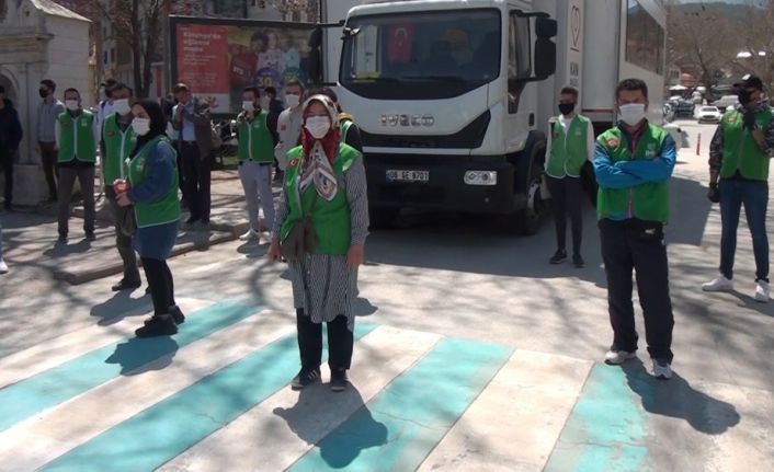 Farkındalık için Kızılay’a kan ve kök hücre bağışında bulundular