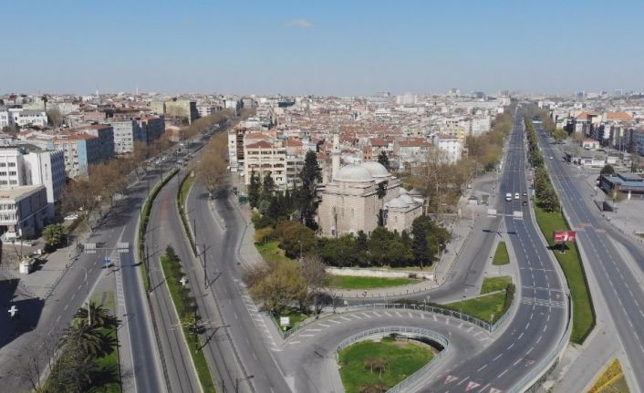 Fatih’in en işlek caddeleri bomboş kaldı