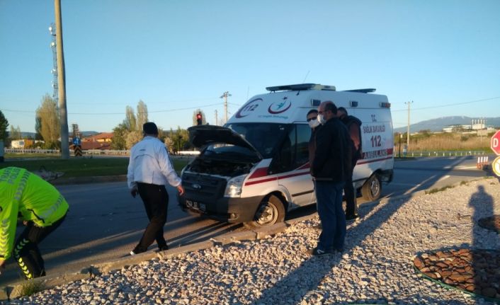 Gediz’de trafik kazası: 1’i ağır 4 yaralı