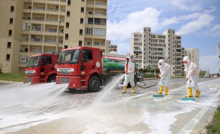 Karaköprü’de her gün bir mahalle dezenfekte ediliyor