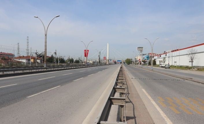 Kısıtlamanın son gününde Kocaeli’de sokaklar boş kaldı