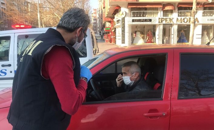 Konya’da polisin sokağa çıkma yasağı denetimleri sürüyor