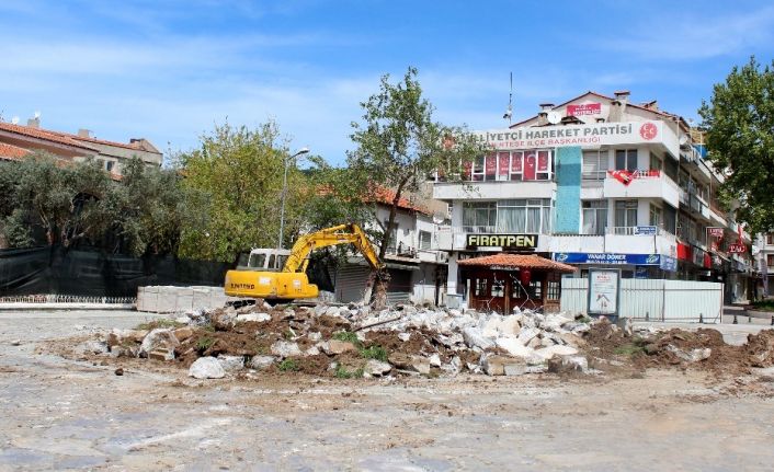 Kurşunlu meydanında çalışmalar başladı