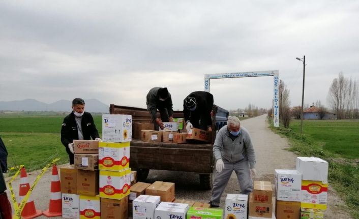 Öğretmenlerden karantinadaki mahalle için yardım kampanyası