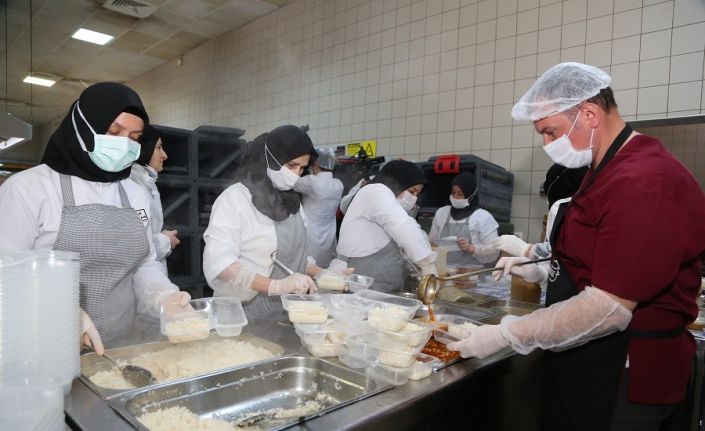 Ordu’da iftar yemekleri kapıya teslim