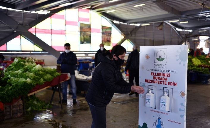 Osmangazi Belediyesi’nden pazar yerlerine el dezenfektanı