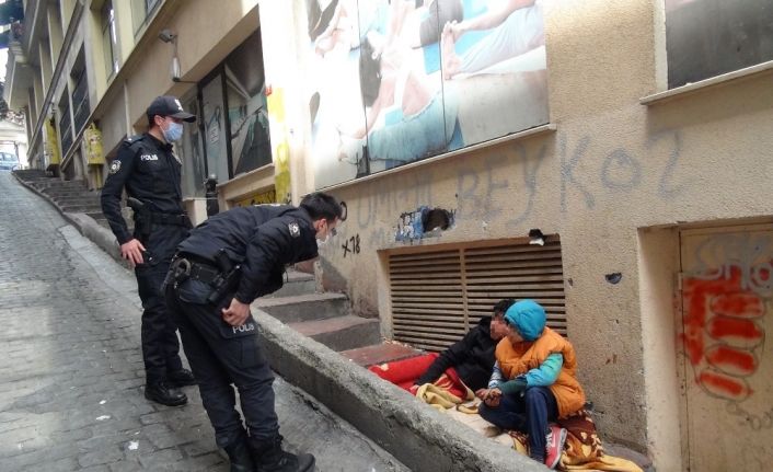 (ÖZEL) ‘Babam dilendiriyor’ diyen çocuklara polis yardım etti