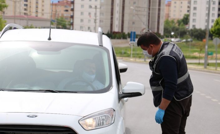 Polisin sokağa çıkma kısıtlama denetimi