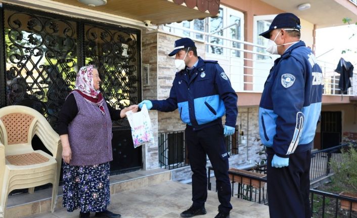 Sokağa çıkma kısıtlamasında Denizli Büyükşehir Belediyesi ekipleri yine seferber oldu