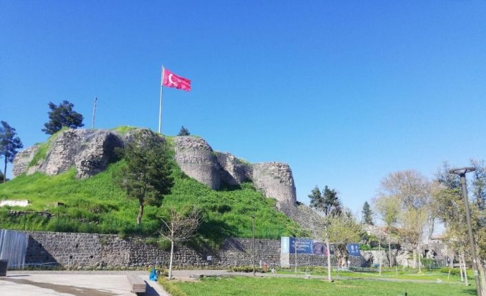 Sokağa çıkma yasağı nedeni ile tarihi mekanlar boş kaldı