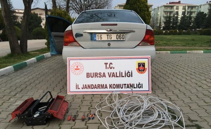 Sokağa çıkma yasağını fırsat bilen hırsızlar yakalandı