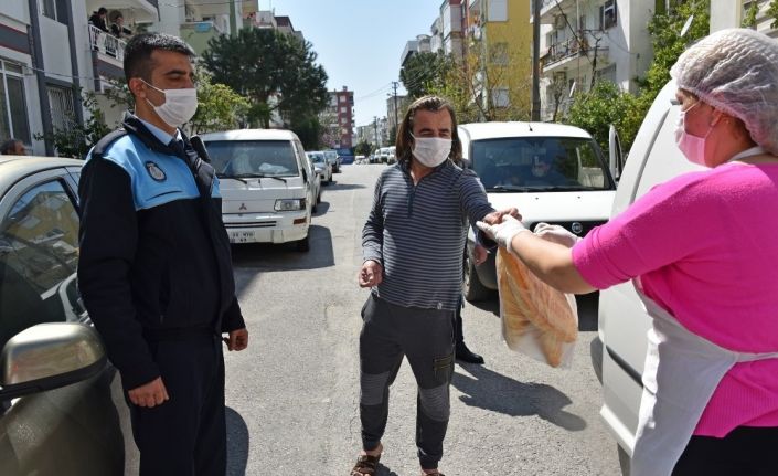 Tüm mahallelerde ekmek satışı yapılıyor