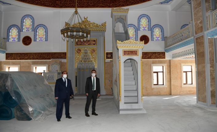 Vali Abıyık, Ulu Camii inşaatında incelemede bulundu