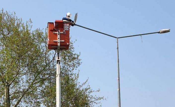 Vatandaş elektriksiz kalmasın diye UEDAŞ 24 saat görevde