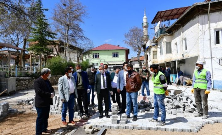 Yeşilyurt’ta hem korona mücadelesi hem de yatırımlar son sürat