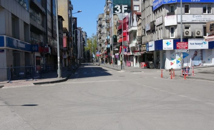 Zonguldak’ta kısıtlamanın ikinci gününde de cadde ve sokaklar sakin