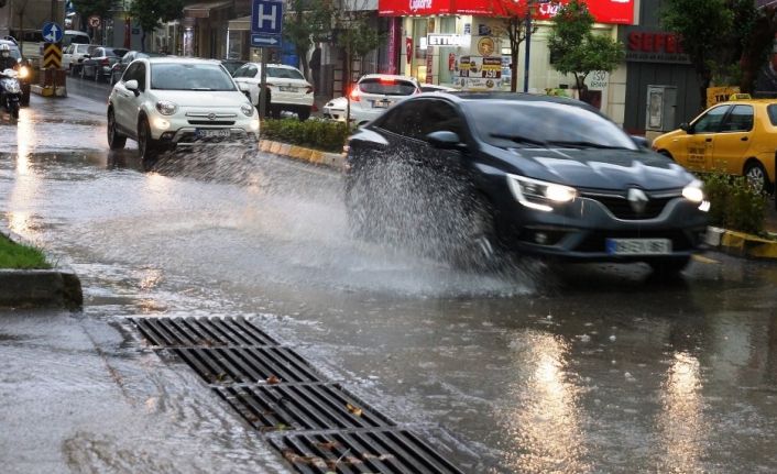 Aydın’a kuvvetli sağanak yağış uyarısı