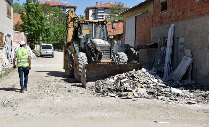 Baksan’da atık temizleme çalışması