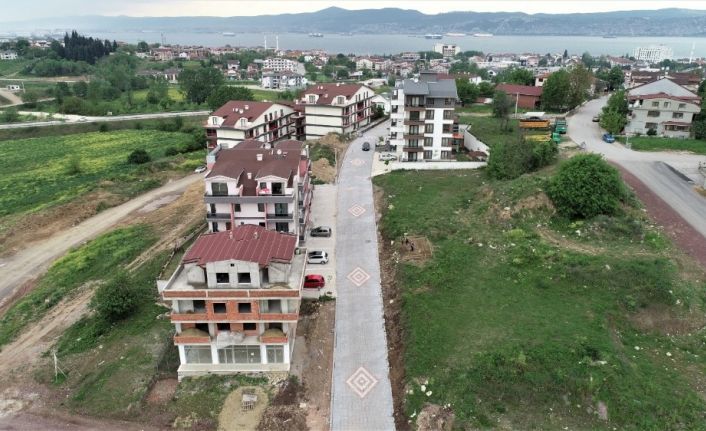 Başiskele’de parke çalışmaları sürüyor